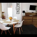 Brigit Aparthotel 3*